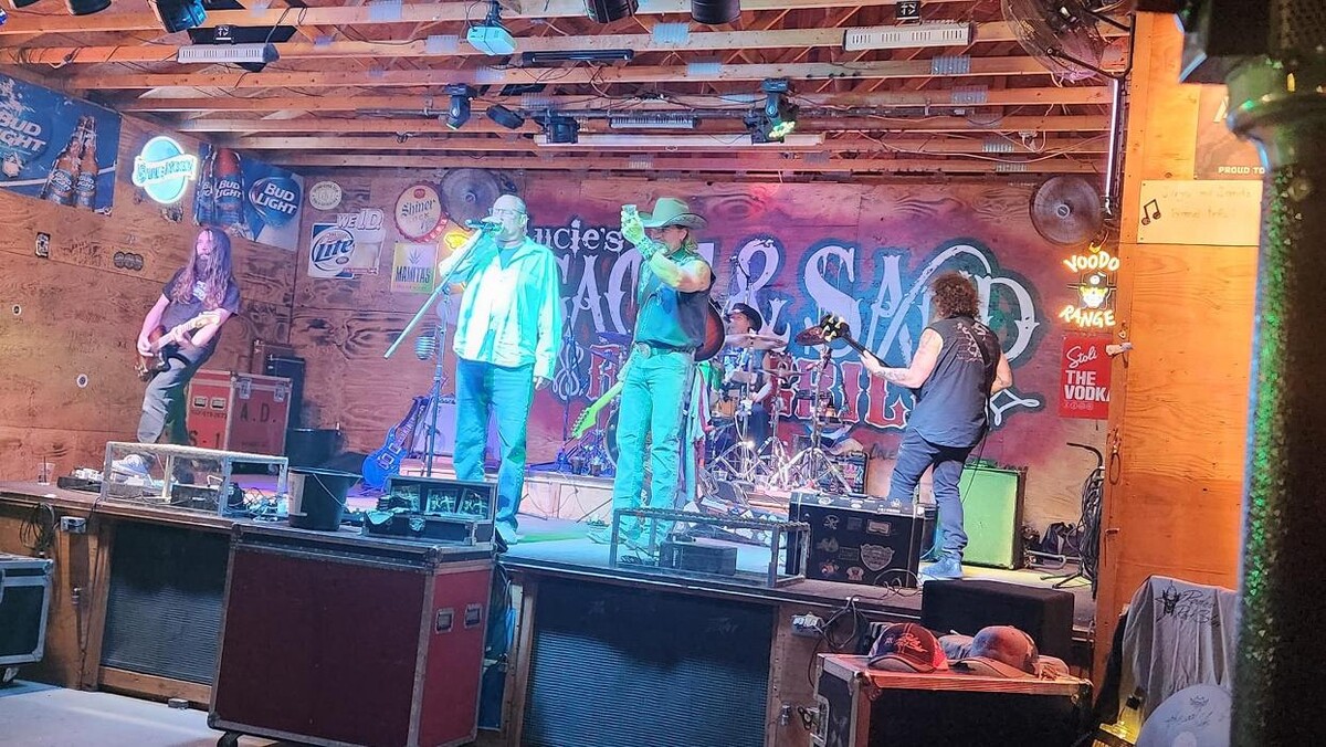 Images Lucie's Sage & Sand Bar & Grill