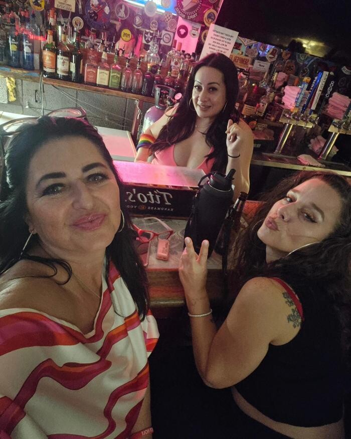 Images Lucie's Sage & Sand Bar & Grill