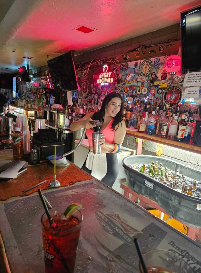Images Lucie's Sage & Sand Bar & Grill