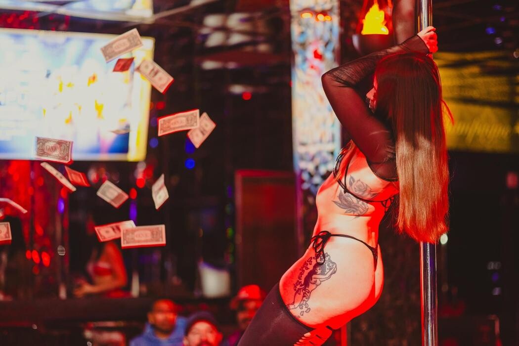 Images Larry Flynt's Hustler Club