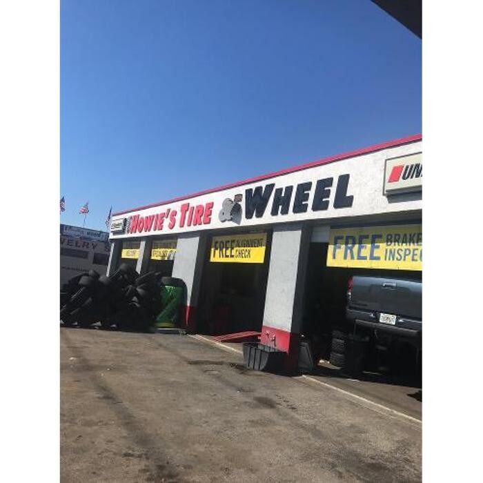 Howie's Tire & Wheel Logo