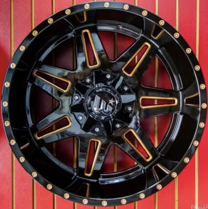 Images Howie's Tire & Wheel