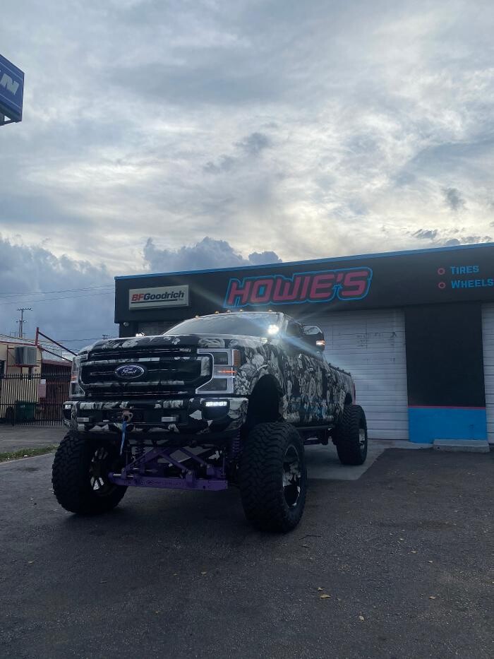 Images Howie's Tire & Wheel