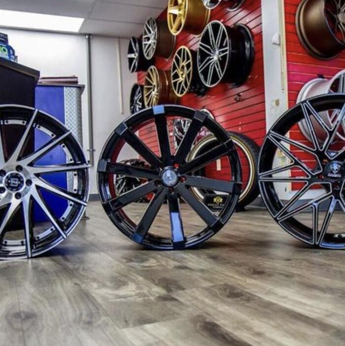 Images Howie's Tire & Wheel