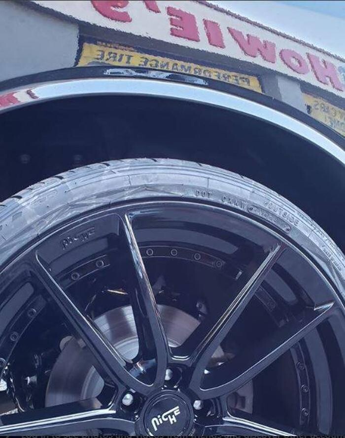 Images Howie's Tire & Wheel