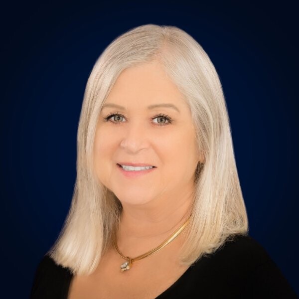 Movement Mortgage - Julie Stuckey Logo