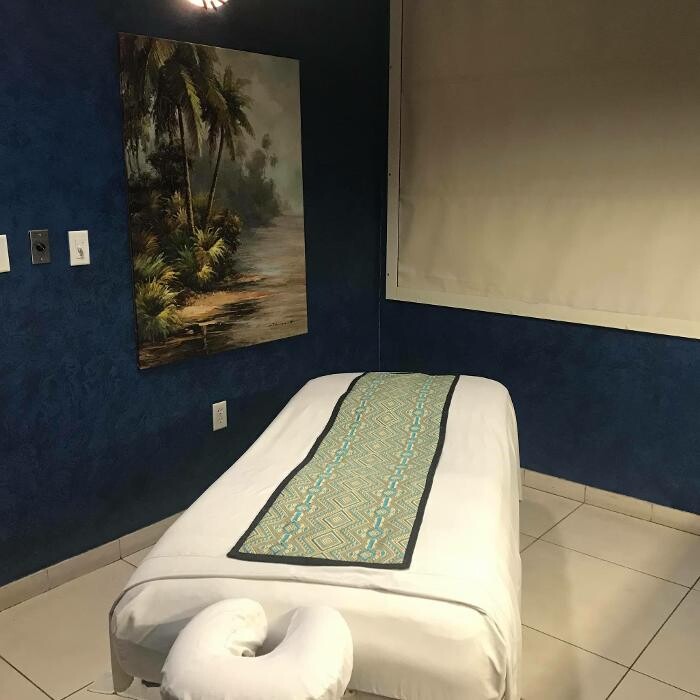 Images Daired's Salon & Spa Pangea