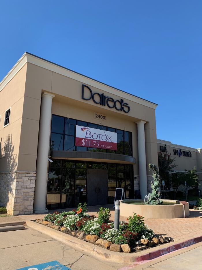 Images Daired's Salon & Spa Pangea