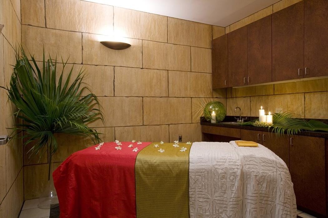Images Daired's Salon & Spa Pangea