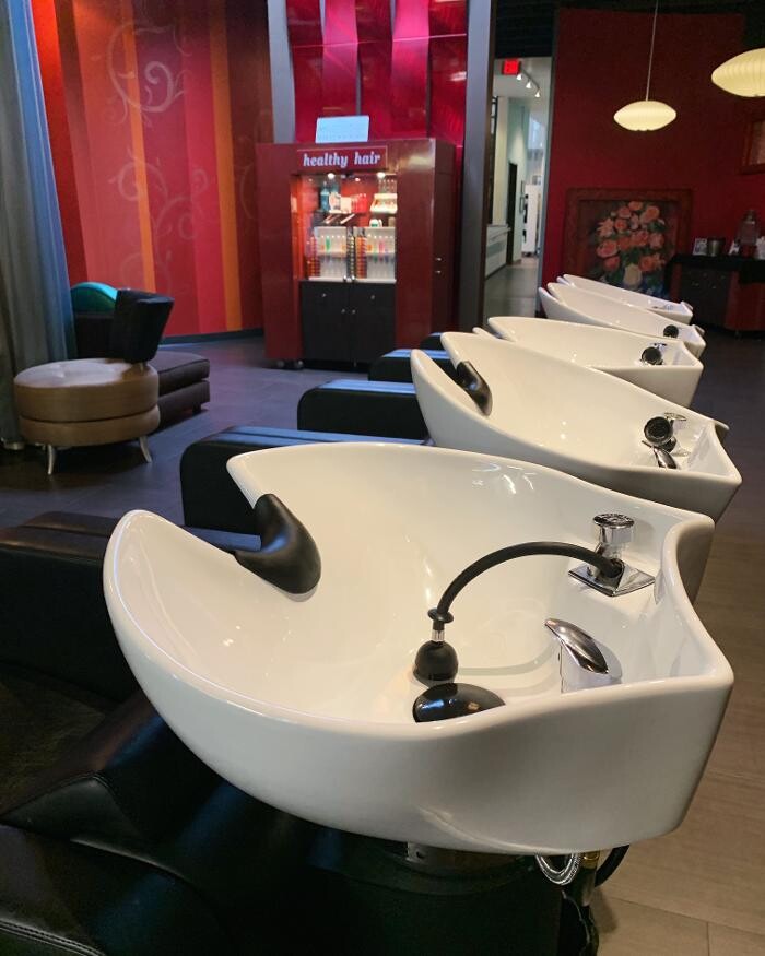 Images Daired's Salon & Spa Pangea