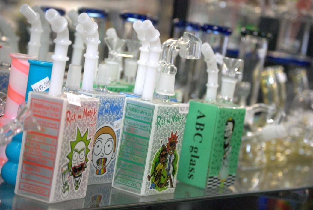 Images Dana's Smoke Shop