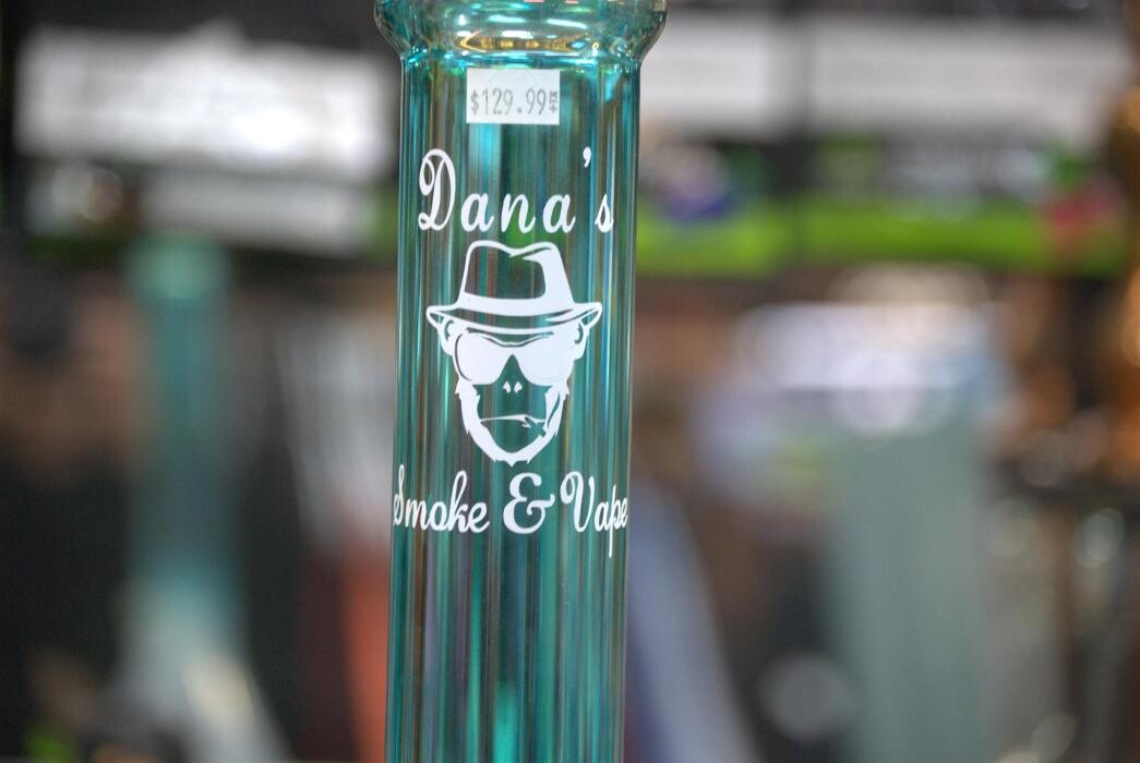 Images Dana's Smoke Shop
