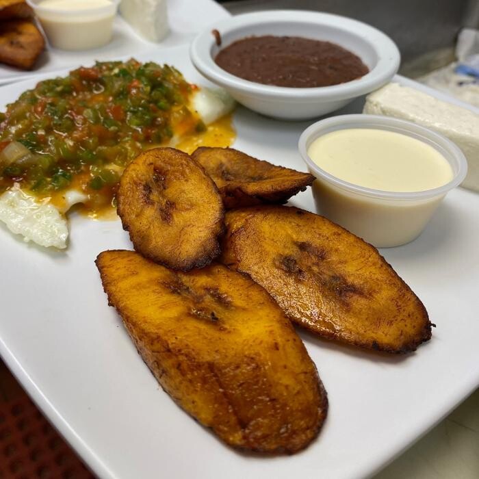 Images Cristina's Salvadorean Food