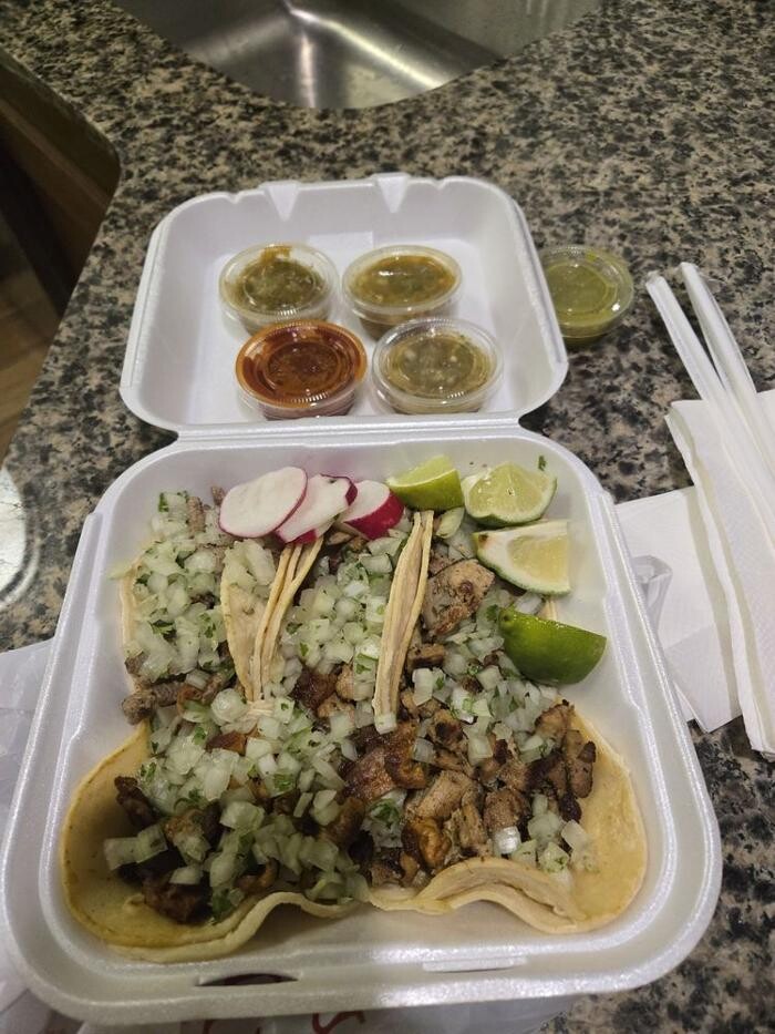 Images Checo's Taco Shop