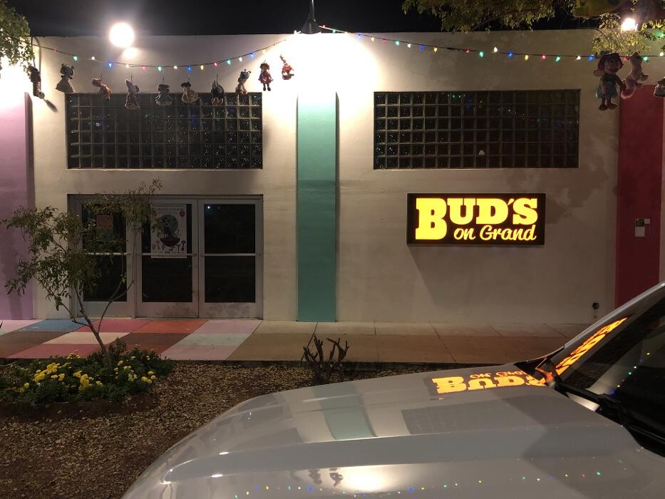 Images Bud's on Grand