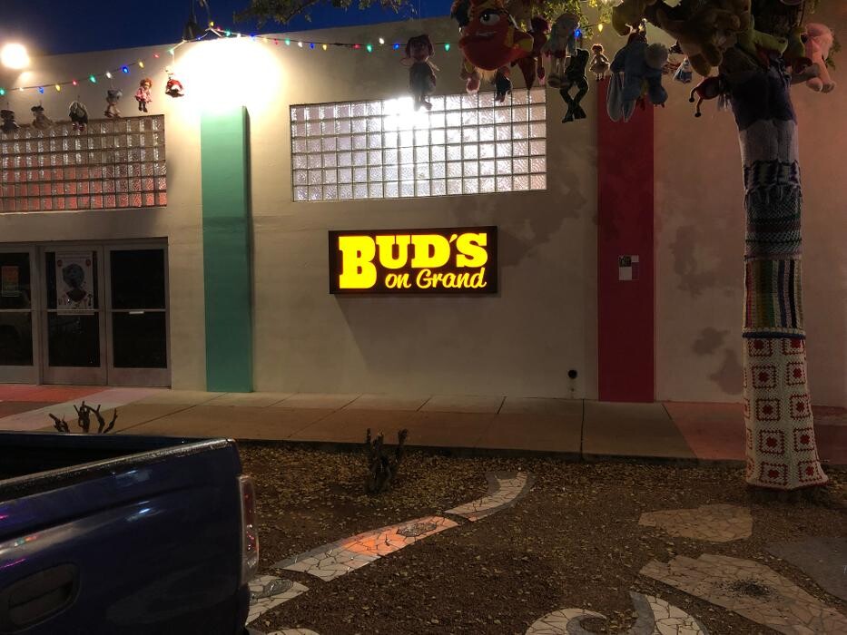 Images Bud's on Grand