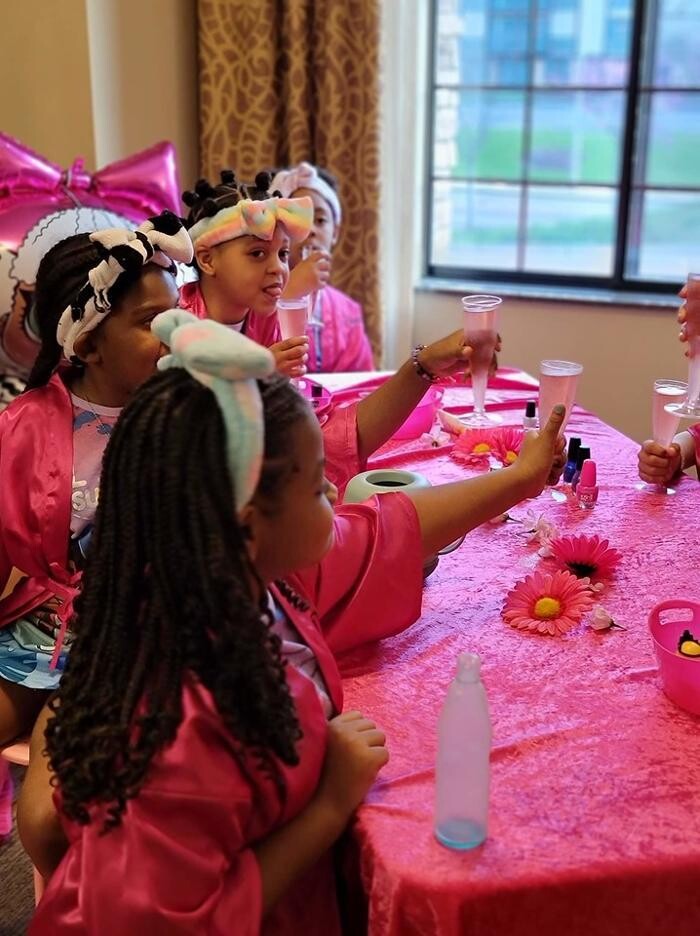 Images St. Louis Children's Party