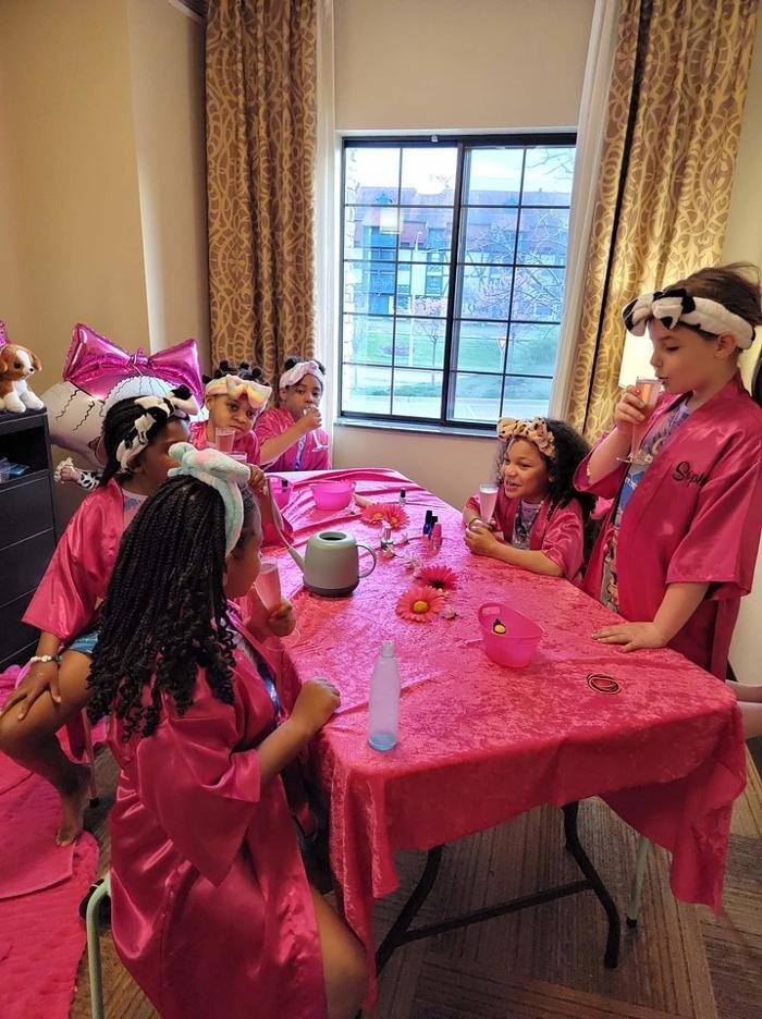 Images St. Louis Children's Party