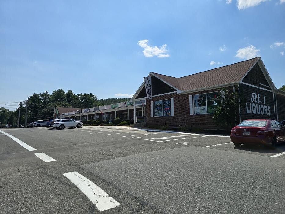 Images CoinFlip Bitcoin ATM - Route 1 Liquors (Rowley)