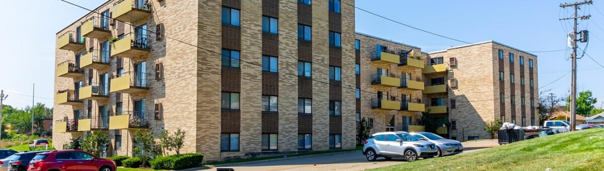 Images Valley Plaza Apartments