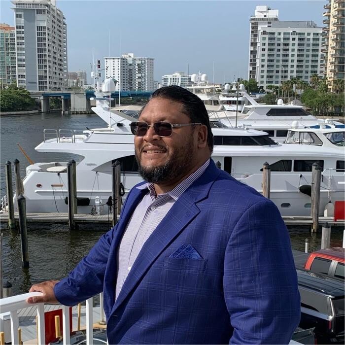 Images Miguel Muniz - CMG Home Loans