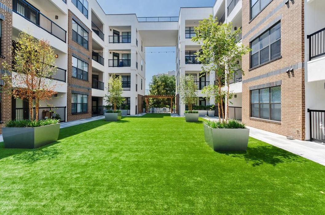 Images AMLI Quadrangle