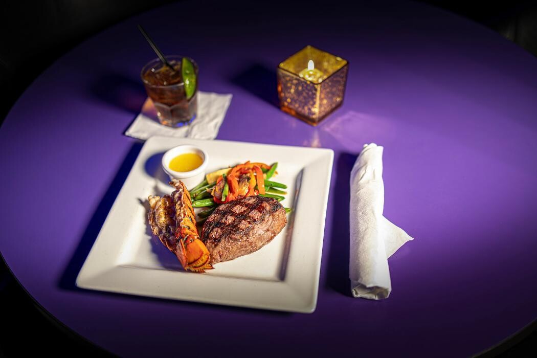 Images Tampa Gold Club Gentlemen's Club & Steakhouse