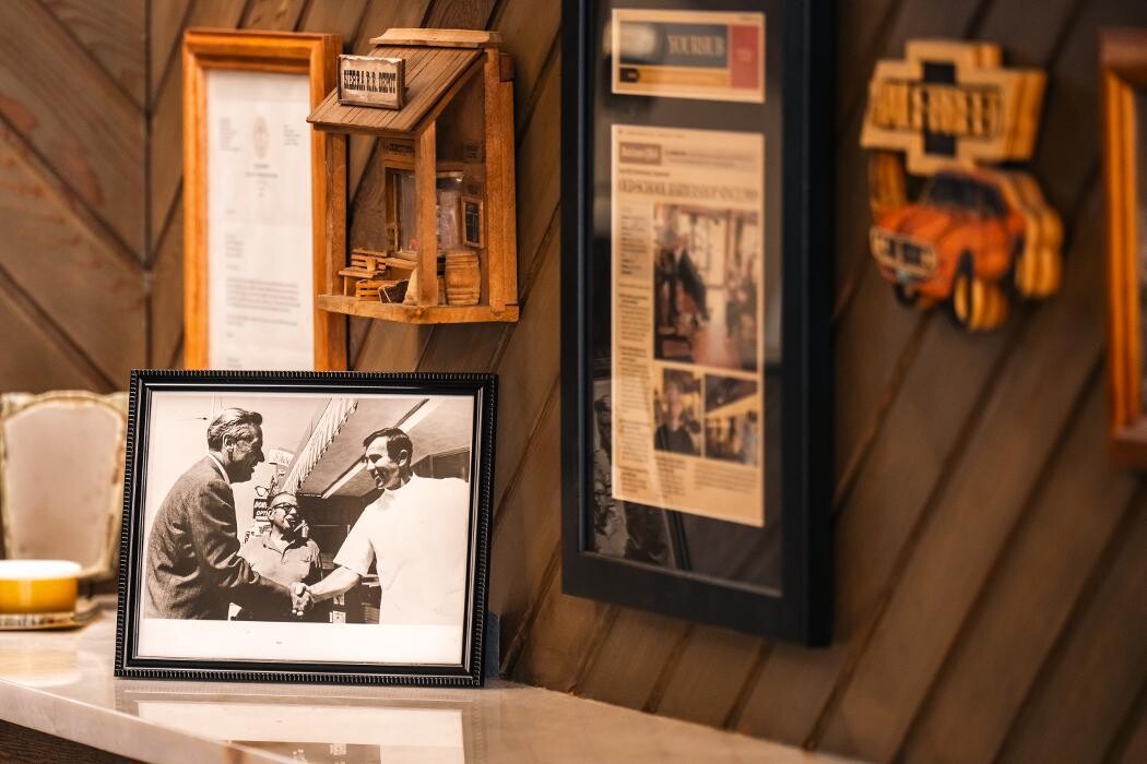 Images Sam Hill's Barbershop by Arrow
