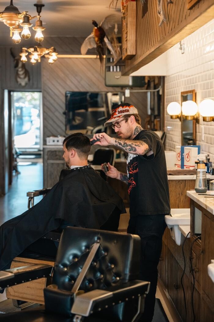 Images Sam Hill's Barbershop by Arrow