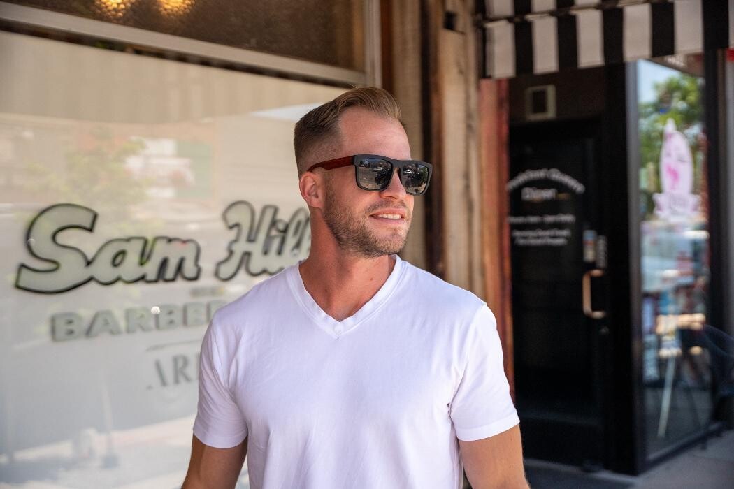Images Sam Hill's Barbershop by Arrow