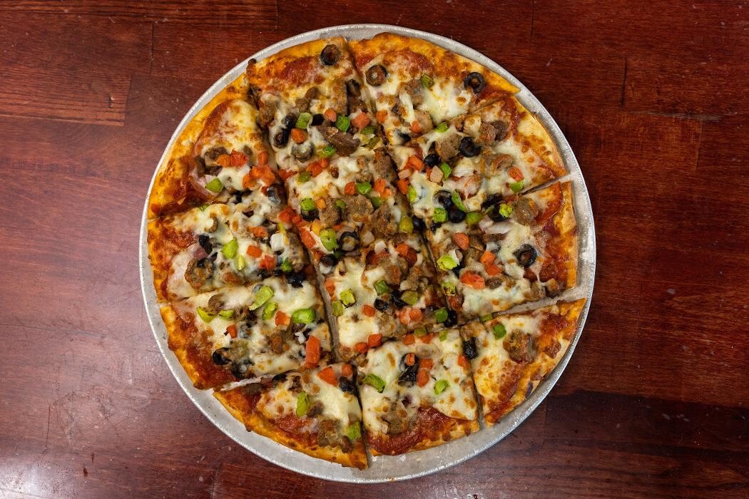 Images Bold Bites Sports Bar & Grill