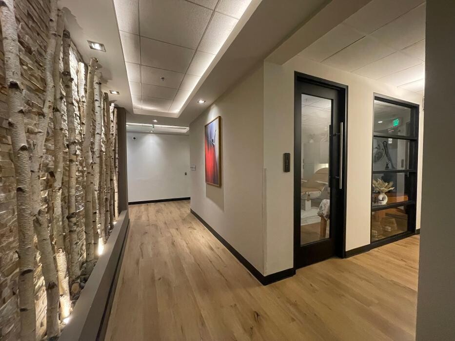 Images Blue Salon Suites