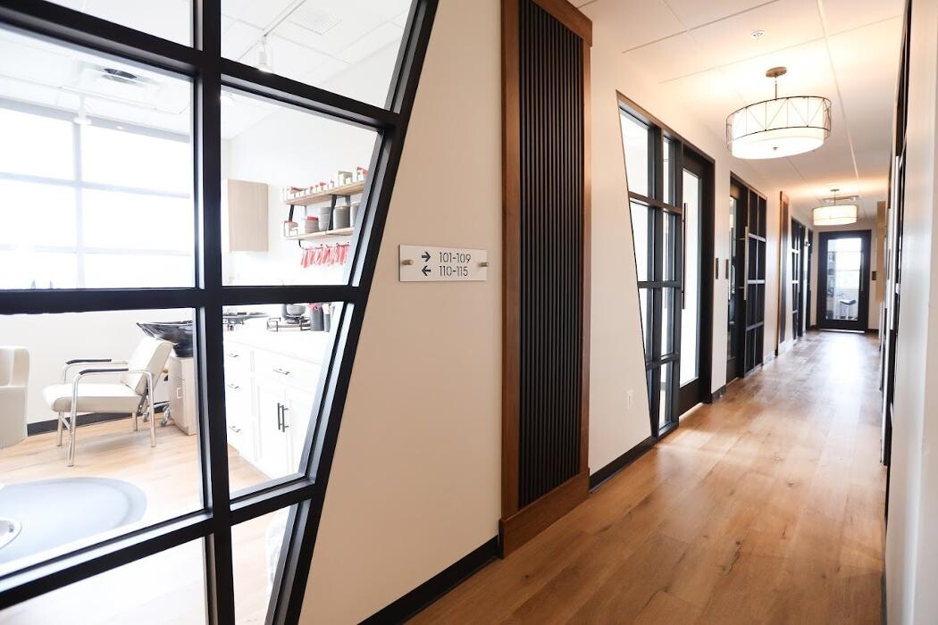 Images Blue Salon Suites