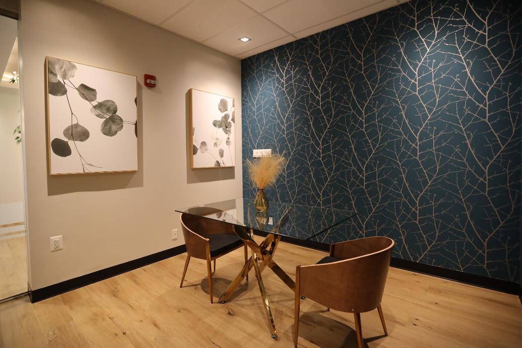 Images Blue Salon Suites