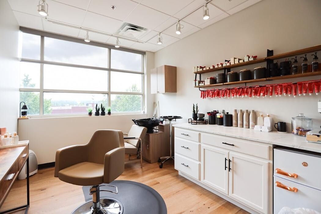 Images Blue Salon Suites