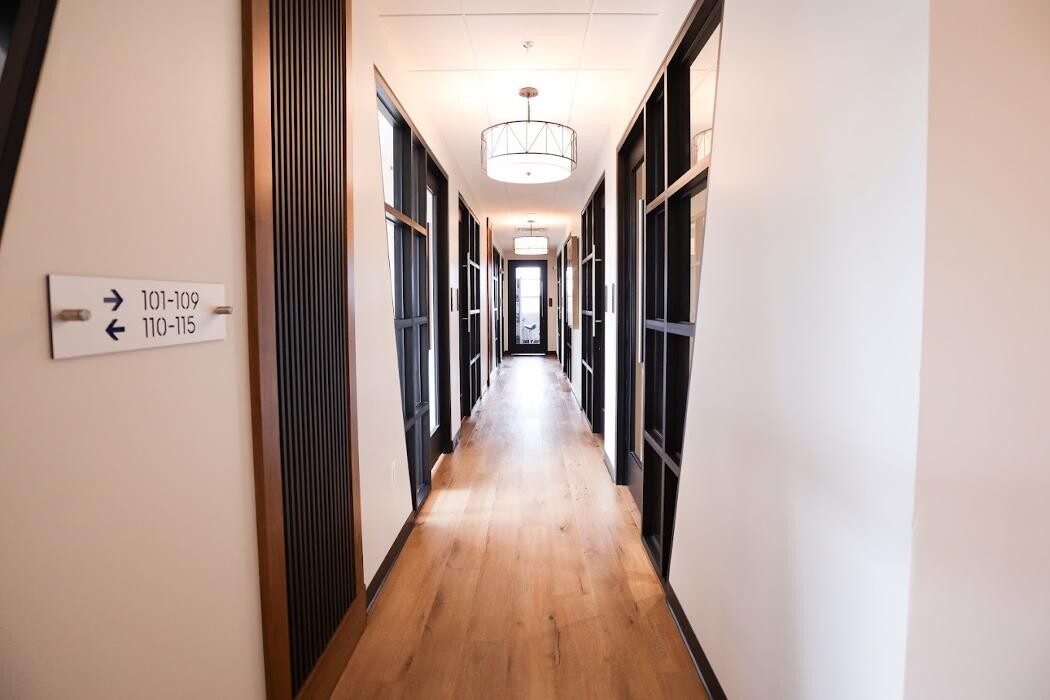 Images Blue Salon Suites