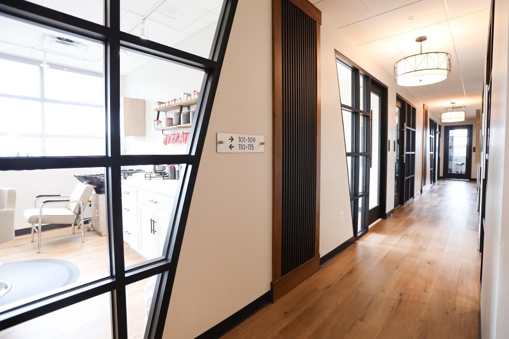 Images Blue Salon Suites