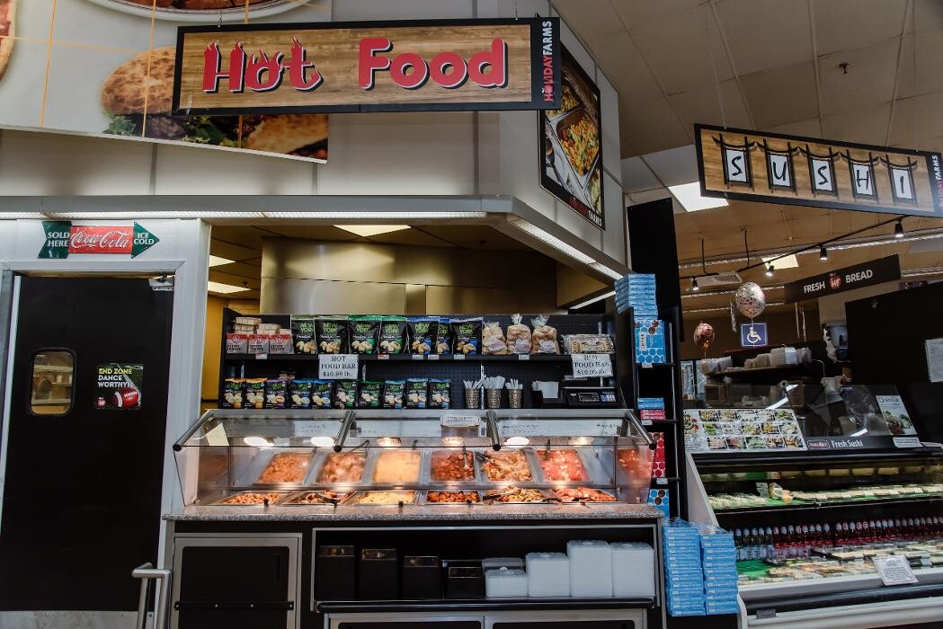 Images Holiday Farms Supermarket