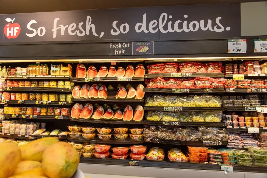 Images Holiday Farms Supermarket
