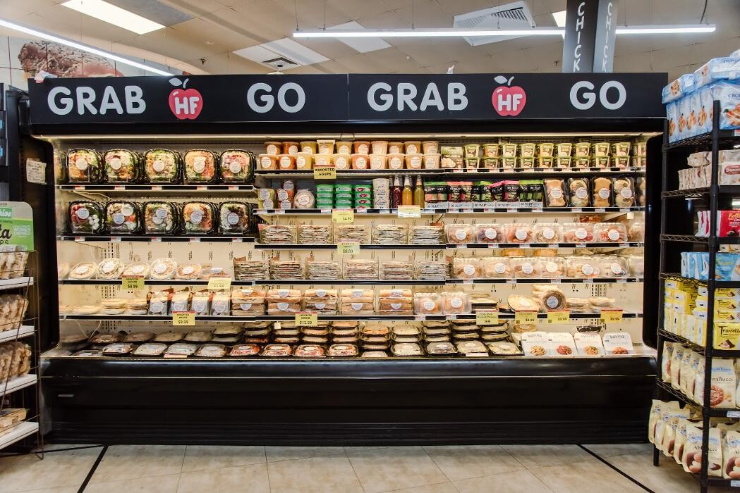 Images Holiday Farms Supermarket