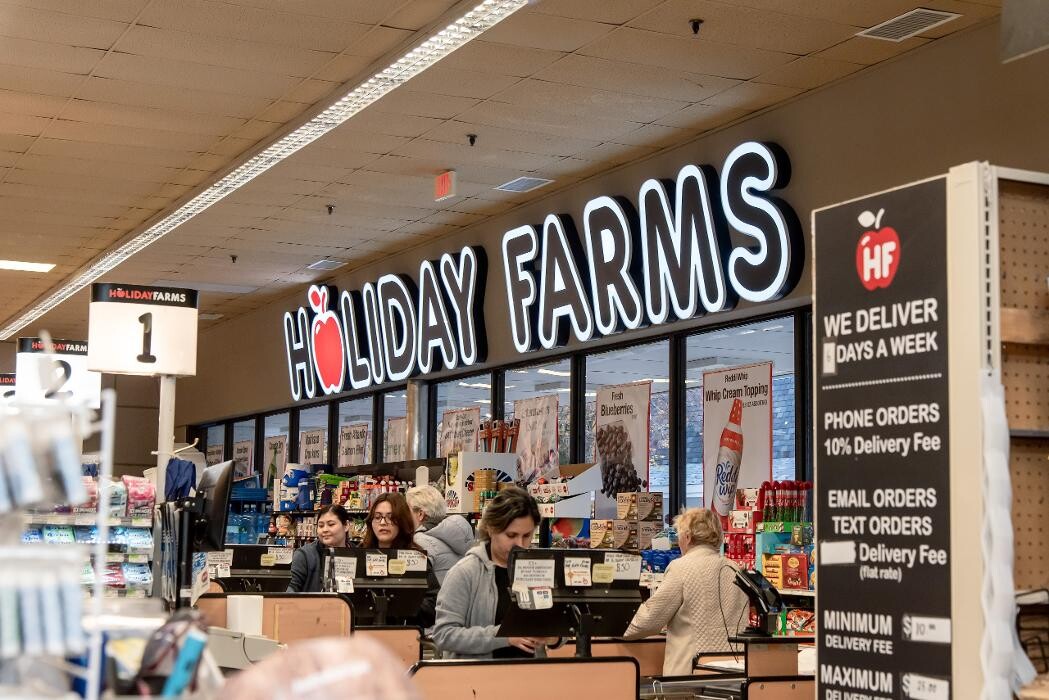 Images Holiday Farms Supermarket