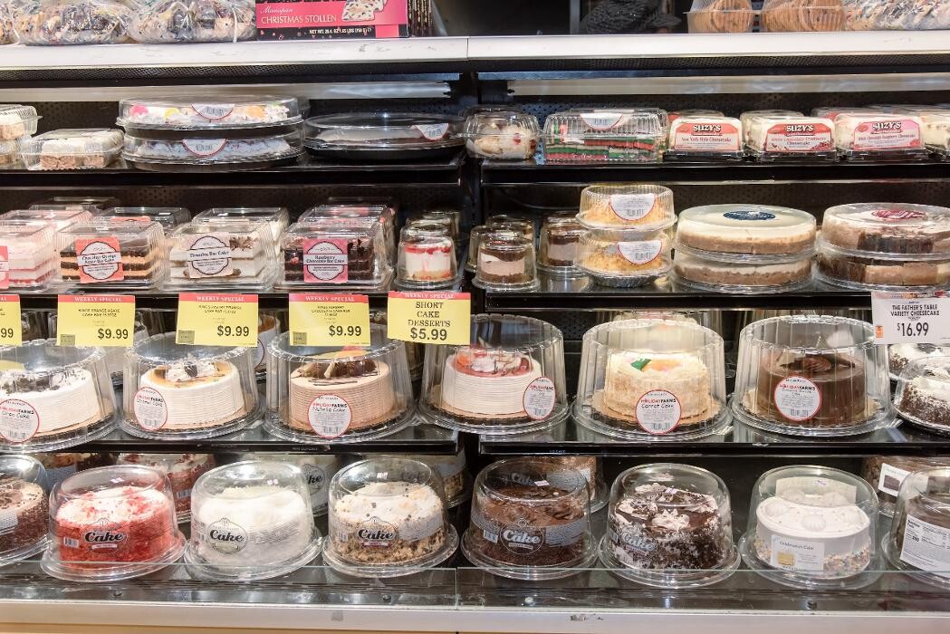 Images Holiday Farms Supermarket