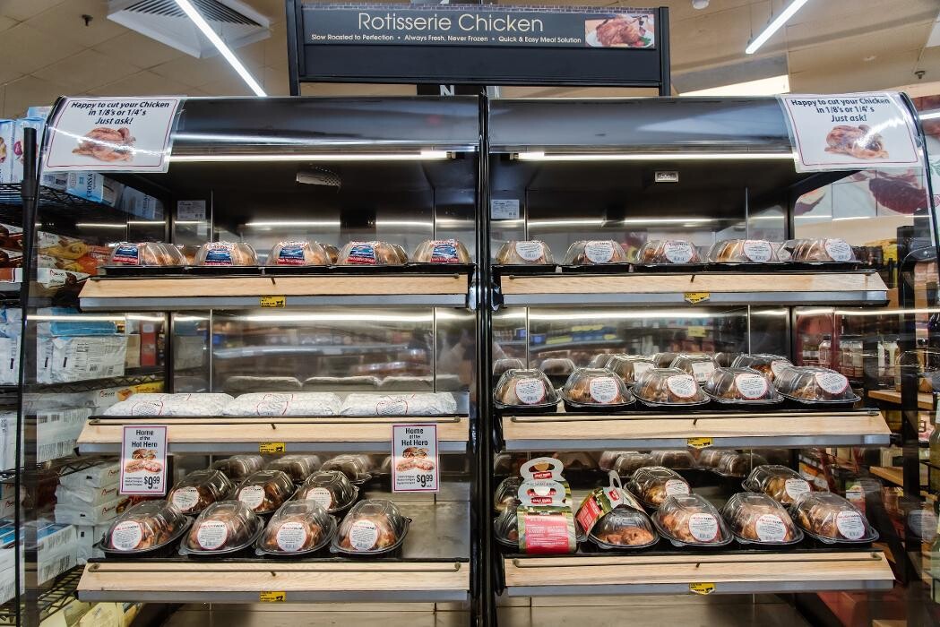 Images Holiday Farms Supermarket