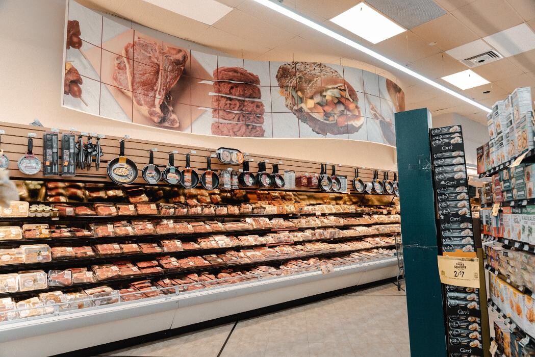 Images Holiday Farms Supermarket