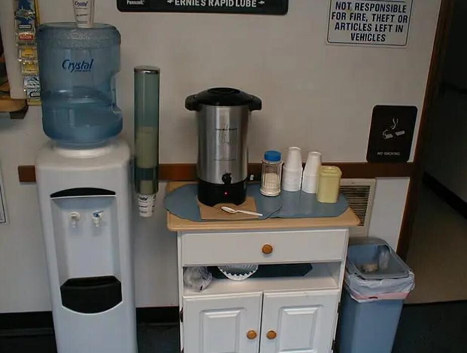 Images Ernie's Rapid Lube