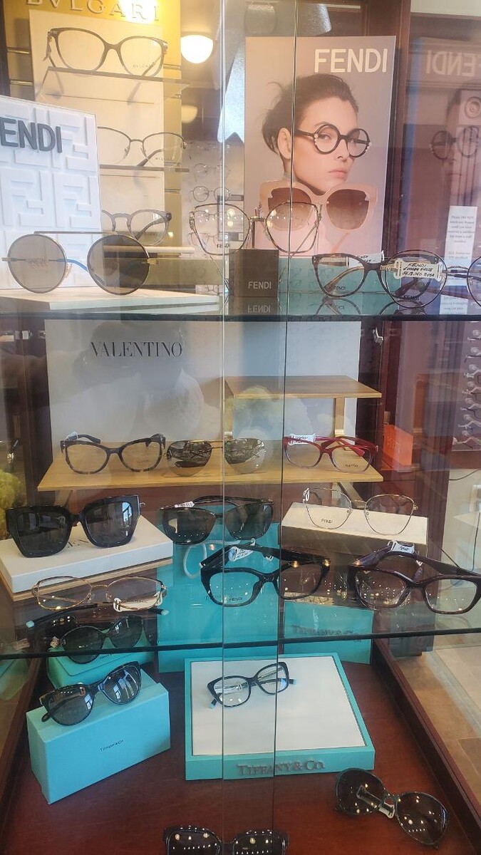 Images Metro Eyes - Vision Health and Optics