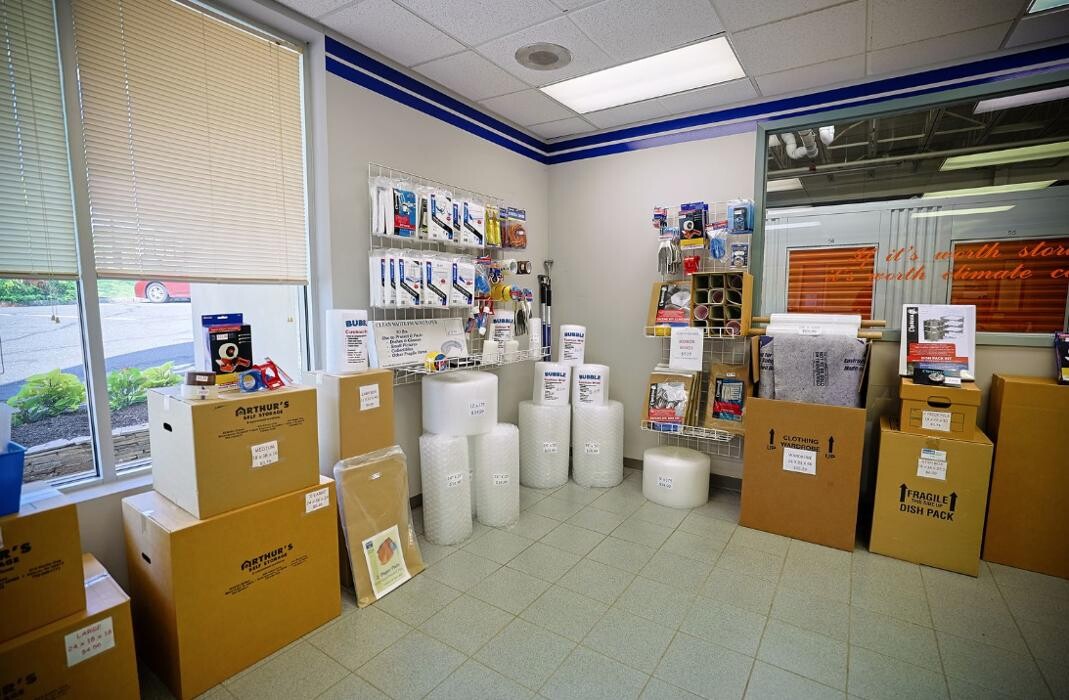 Images Arthur's Self Storage