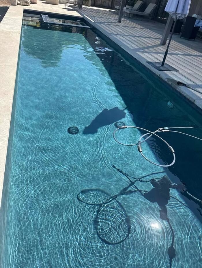 Images Manta Ray Pool Service