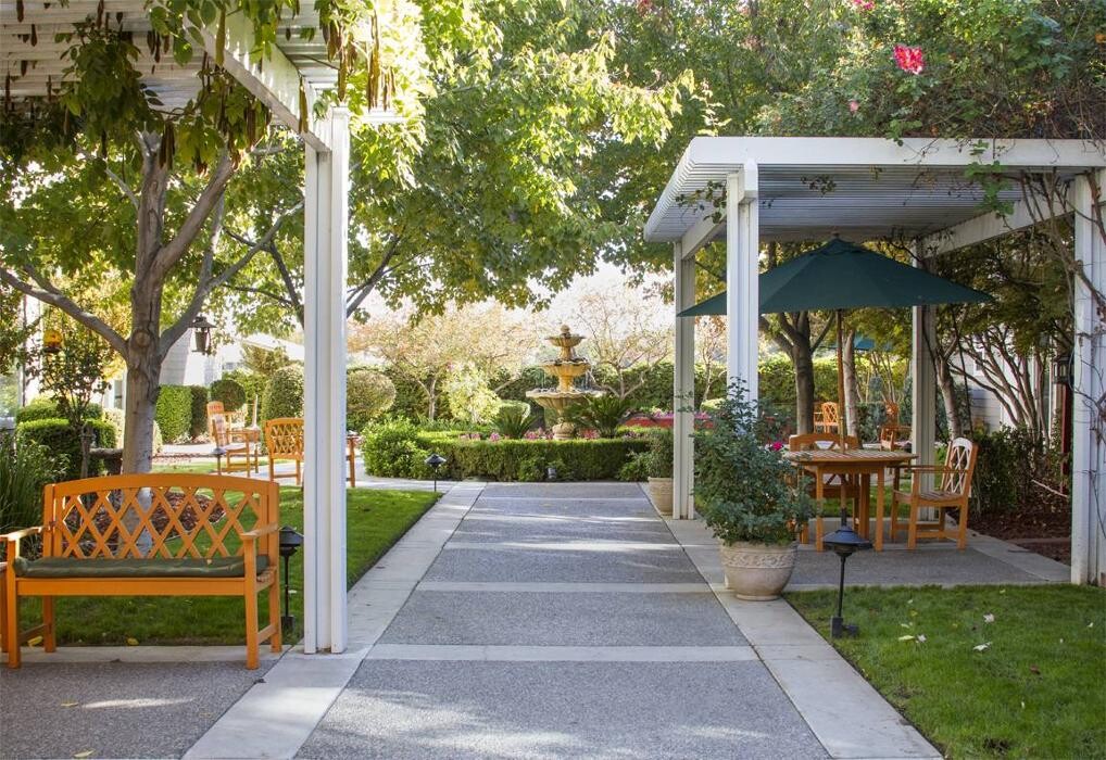 Images The Grove Senior Living