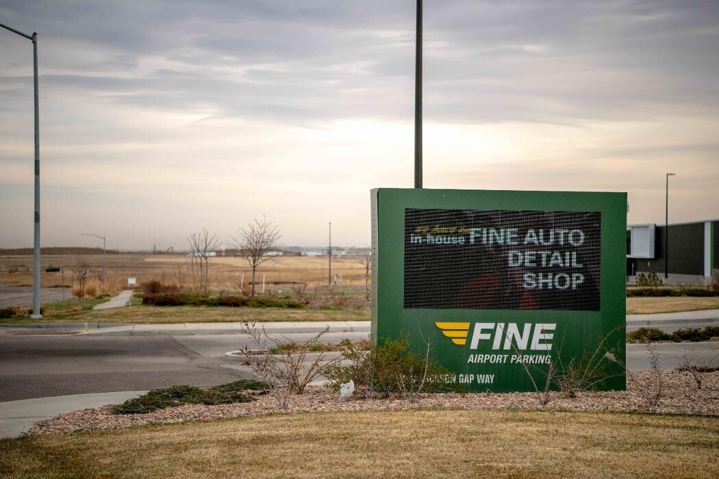 Images Fine Airport Parking - Denver
